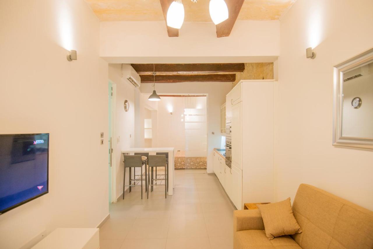 Valletta Most Central Studio Apartment 16Th-Century Building 외부 사진