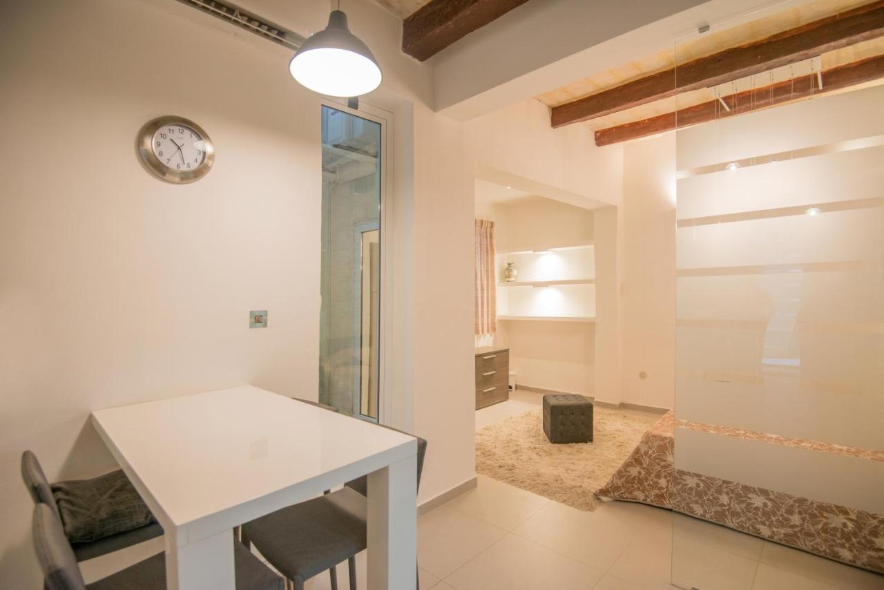 Valletta Most Central Studio Apartment 16Th-Century Building 외부 사진